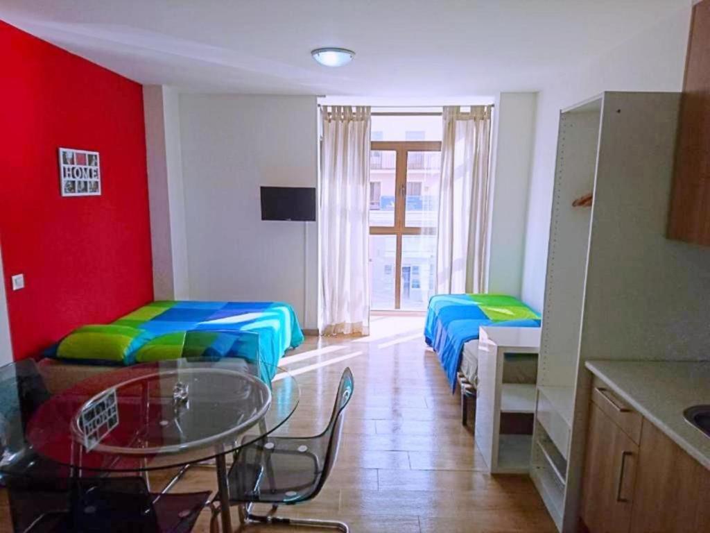 Apartamentos Urgel Madrid Exterior foto